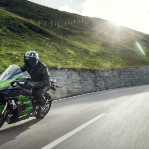 אופנוע קוואסאקי Ninja H2 SX