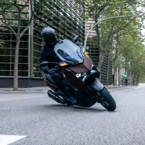 קטנוע ימאהה 2024 XMAX 300 TECH MAX